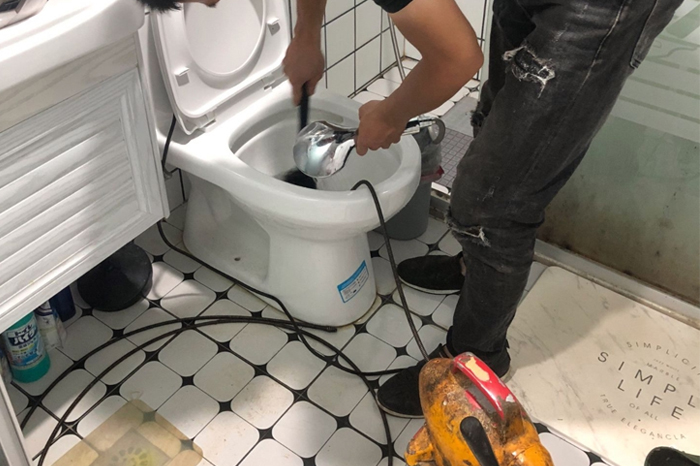 新兴镇疏通下水道